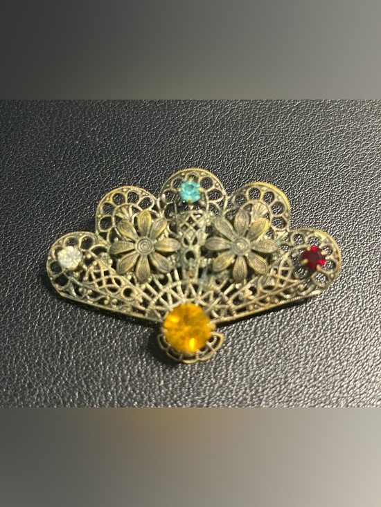 Jewelry - Vintage Brass Floral Filigree Brooch with Multicolor Stones - Gold Tone